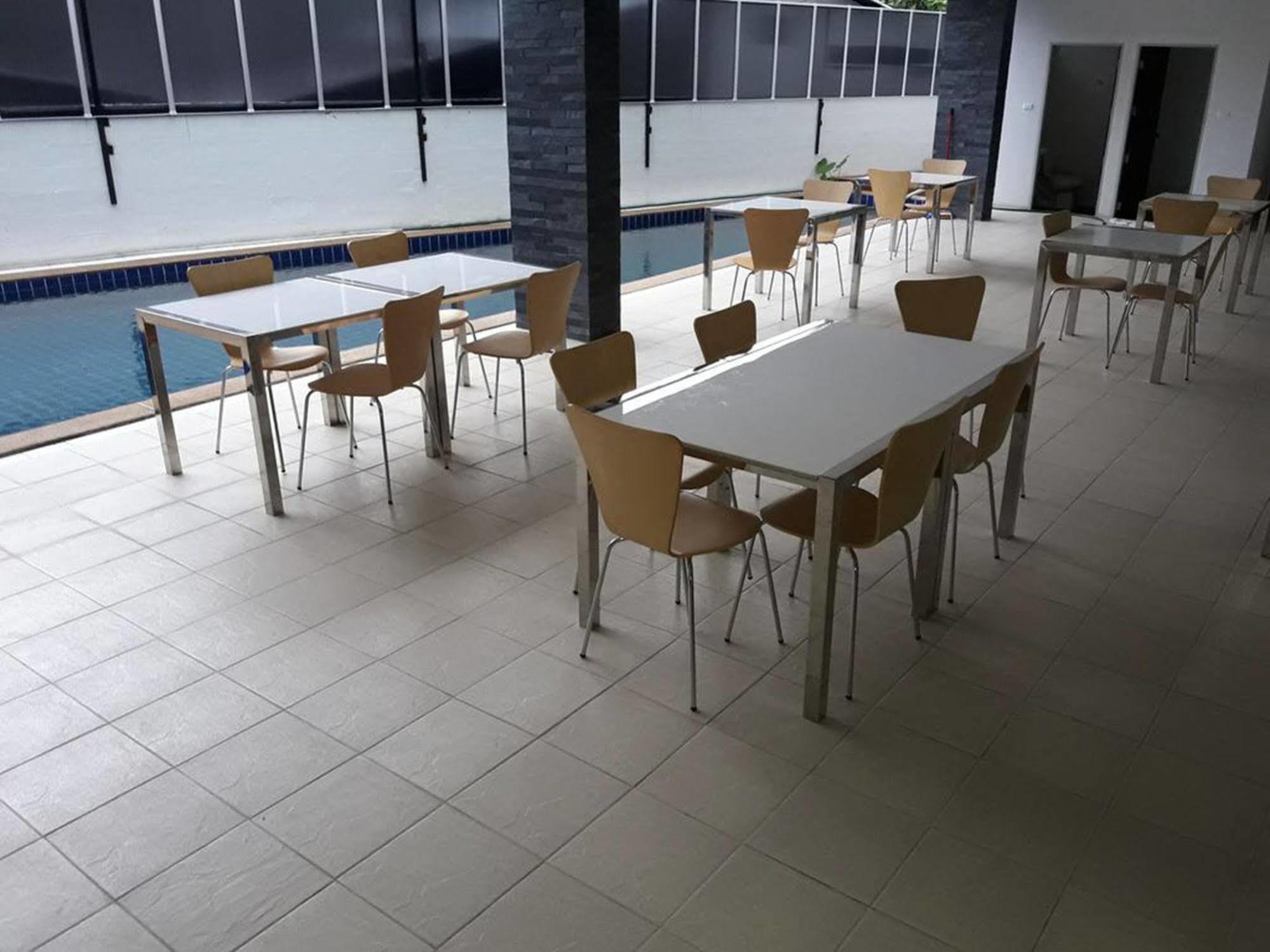The Ztand By Airport Phuket Hotel Ban Bo Han Buitenkant foto